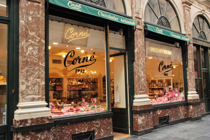 ecommerce-FLASSANS SUR ISSOLE-min_chocolate_chocolaterie_shop_luxury_chic_gallery_brussels_belgium-558146